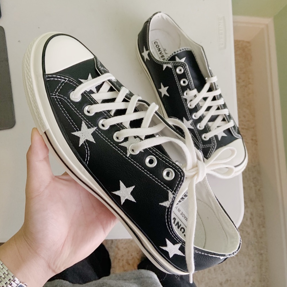 Converse all star size 9.5 star print new